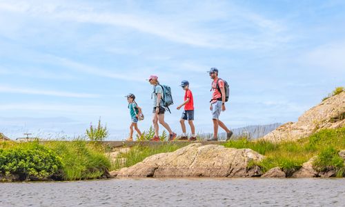 famille balade alpe d'huez été promenade lac sentiers